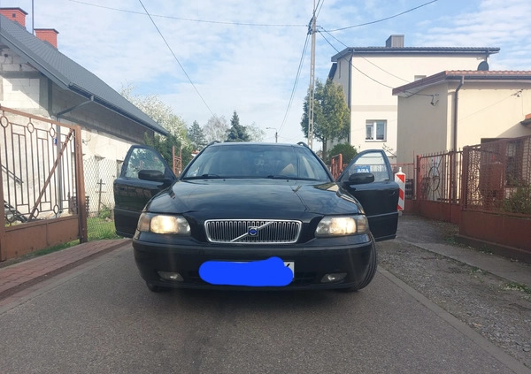 Volvo V70 cena 7700 przebieg: 390000, rok produkcji 2004 z Warszawa małe 137
